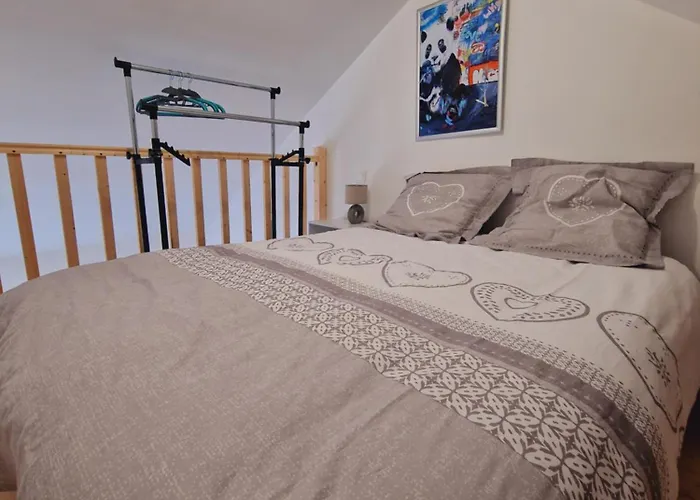 La Maison De Léo Hébergement de vacances